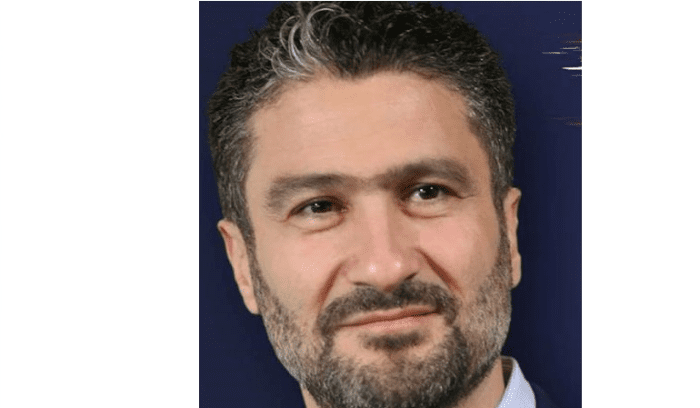 سيزار معلوف معلوف للاحزاب الطائفية: أصبحتم كالامواج