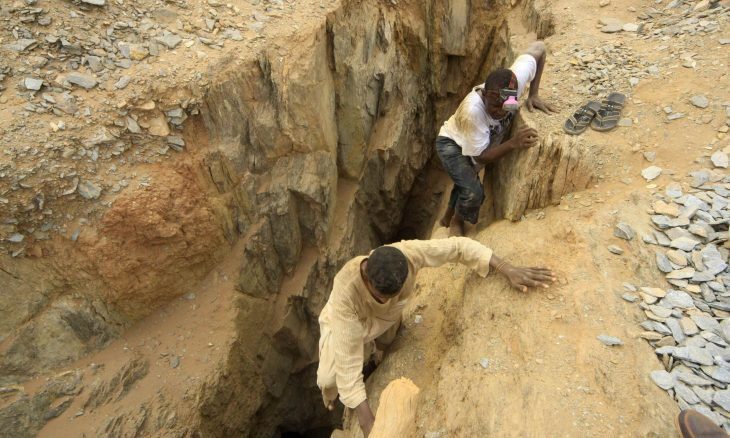 انهيار منجم للذهب غرب السودان على عمال