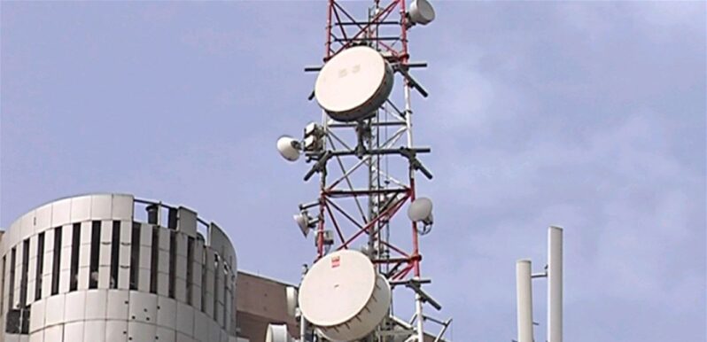 اتصالات1 لجنة الإتصالات تسأل الوزير عن آلاف الخطوط المفتوحة… ولا جواب