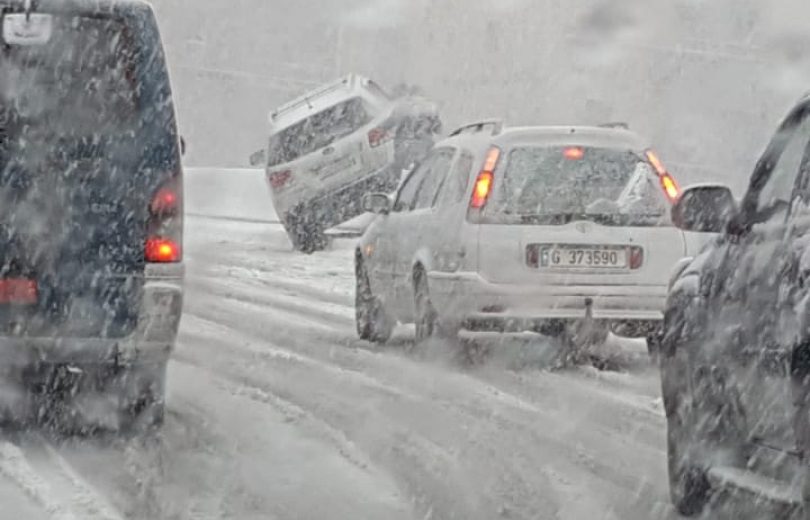 ثلج انزلاقات