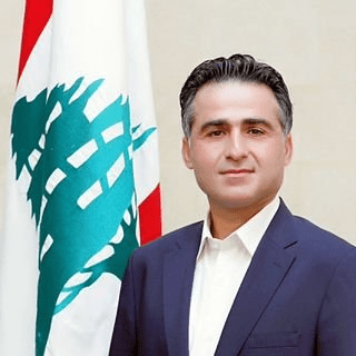 حميه حميه: مكيفات مطار شارل ديغول بفرنسا كانت مطفأة فمهلا على مطار بيروت