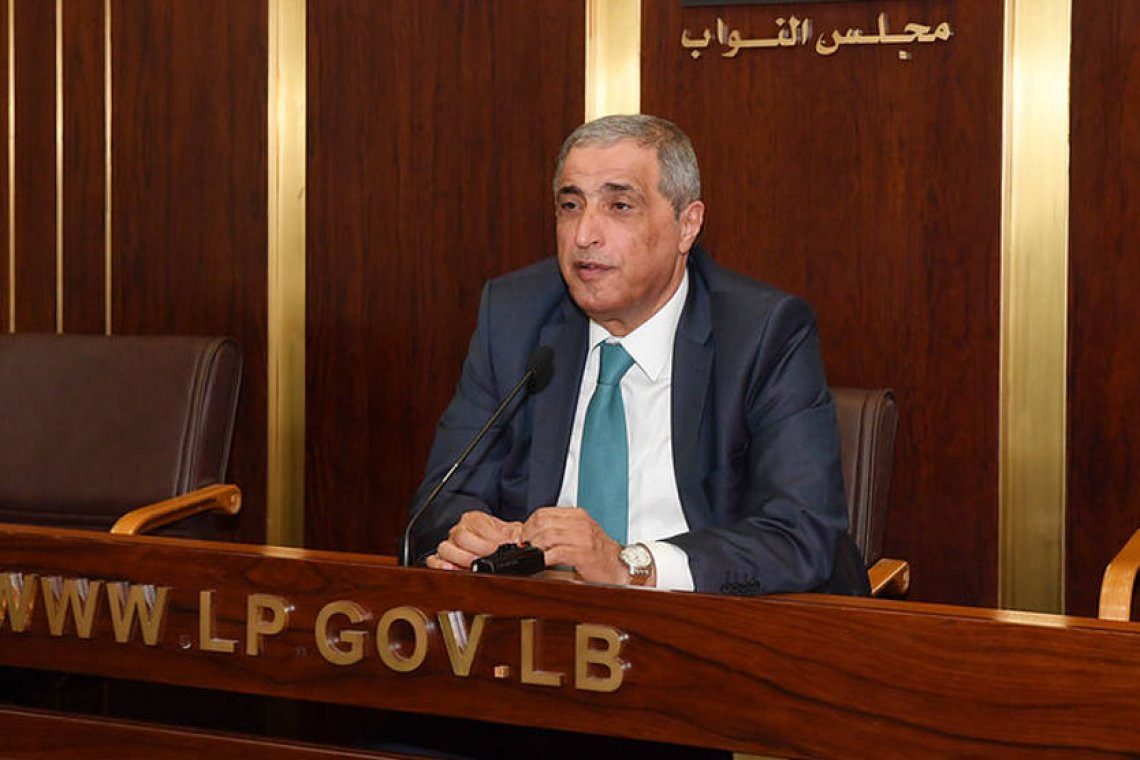 01BD04A1-02C0-4161-9AF2-DC8B3A42E01B هاشم: الغاء حمايات الوكالات الحصرية واحدة من طرق المعالجة فلماذا هذا الاستشراس للحفاظ على هذه الامتيازات؟