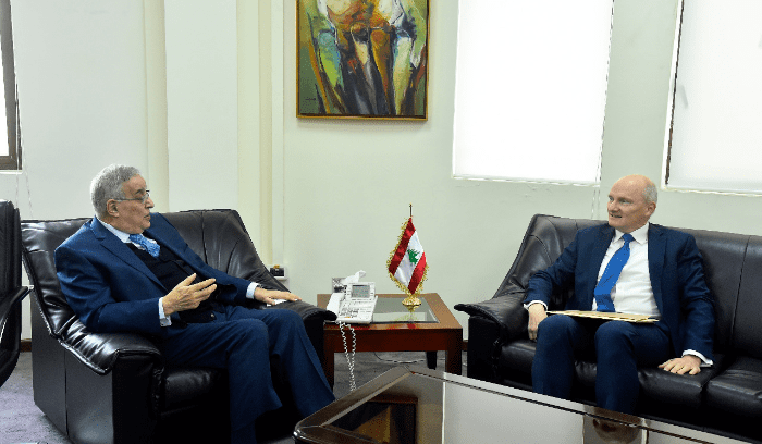بو حبيب بو حبيب تسلم من سفير المانيا دعوة للمشاركة في مؤتمر حول الطاقة