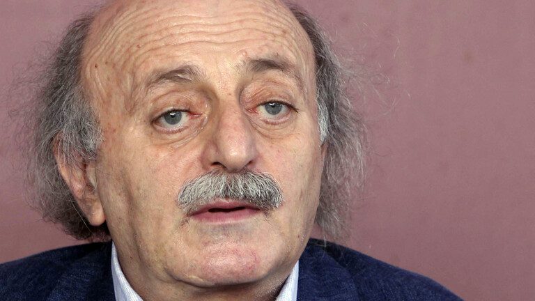 جنبلاط وليد جنبلاط: نخوض معركة سياسية بوجه «حزب الله»