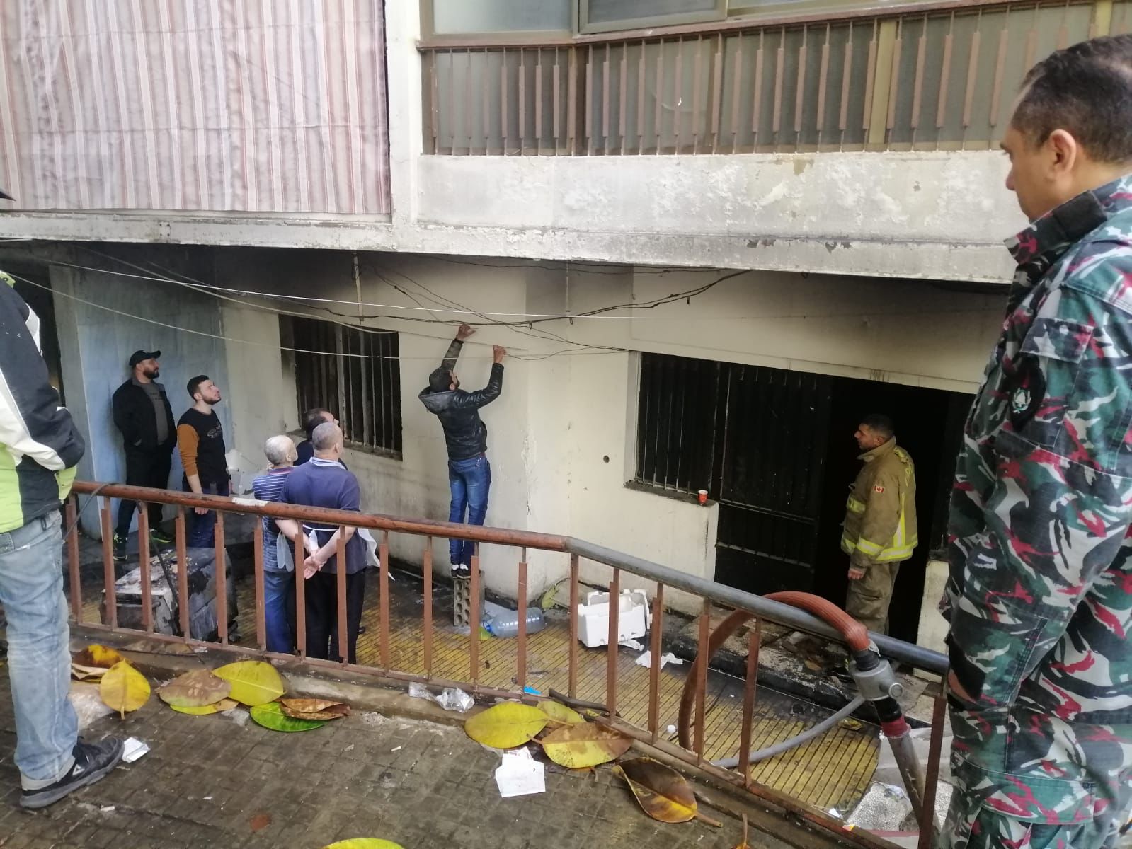 حريق المصطبة اطفاء بيروت أخمد حريقاً بإحد المولدات الكهربائية في منطقة المصيطبة