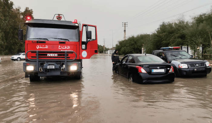سيول العاصفة تضرب لبنان…امطار وسيول احتجزت السيارات