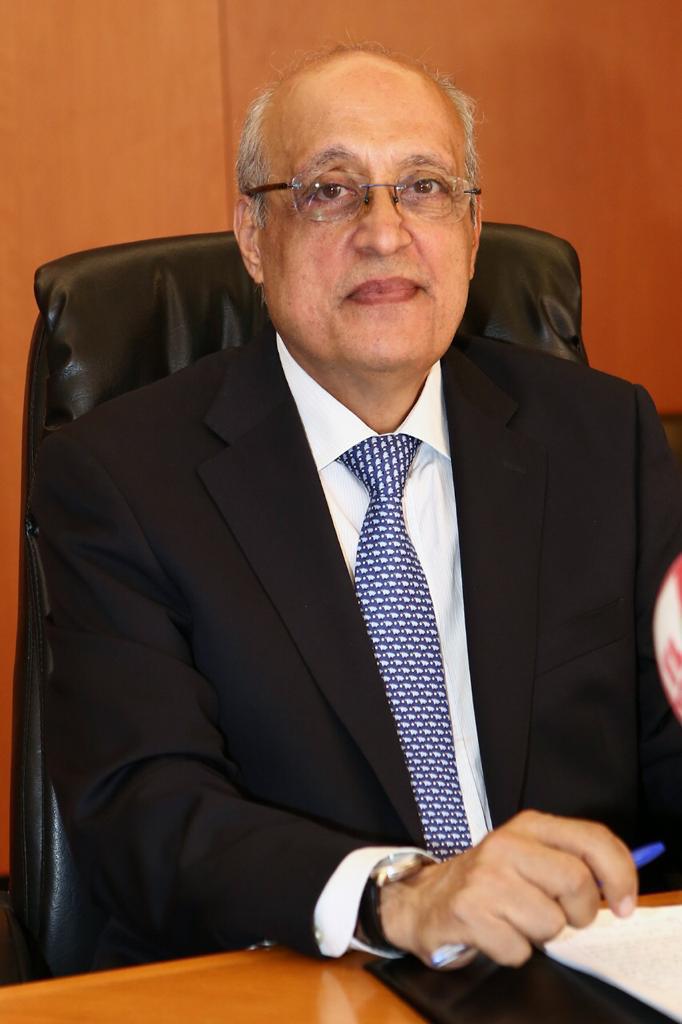 شرف ابو شرف 1 خاص-ابو شرف: العديد من الاختصاصات ستعاني من مشكلة اذا استمرينا على هذا المنوال، ولا نطلب الا الحد الادنى للبقاء والاستمرار.