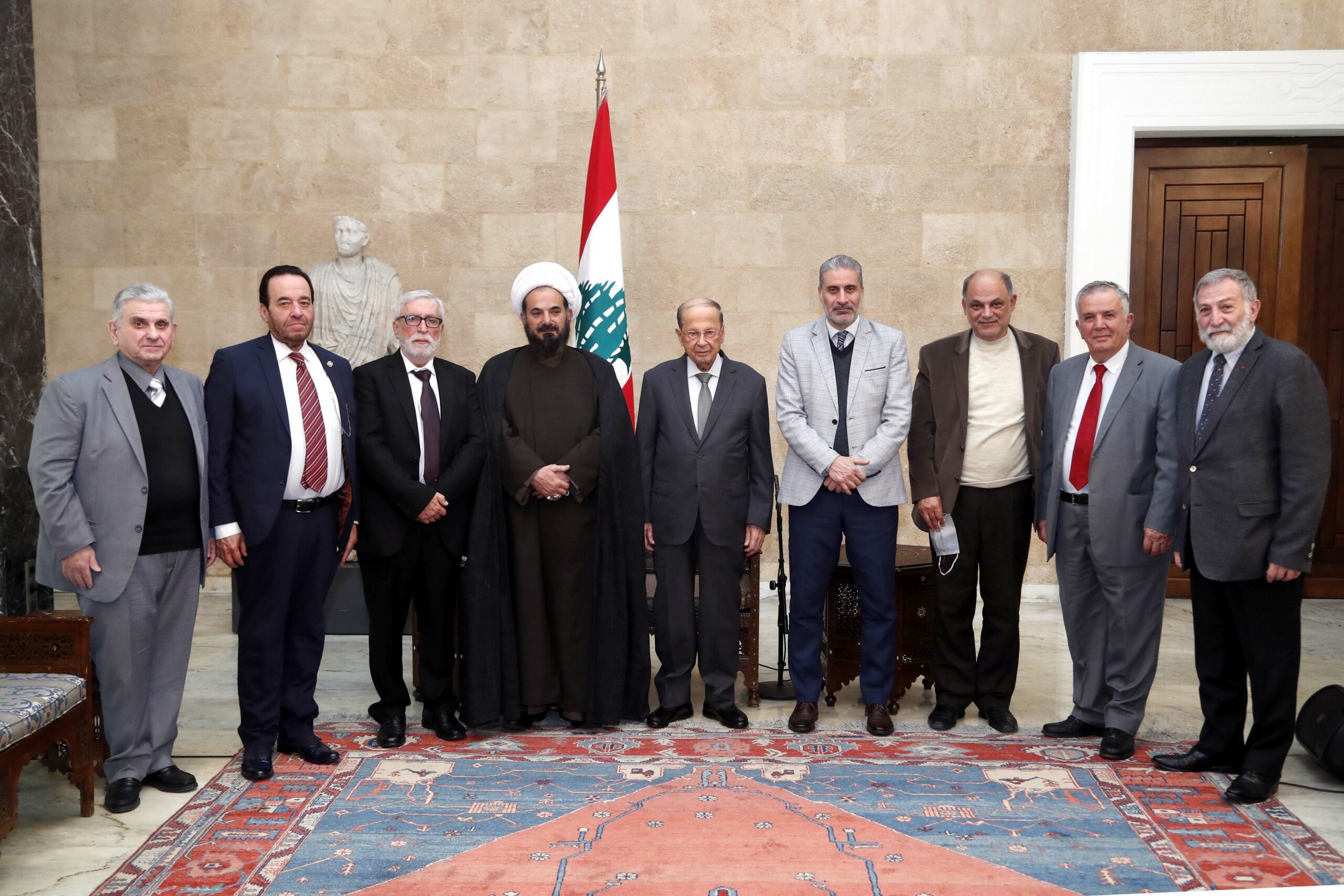 عون 1 الرئيس عون: كل ما يُقال عن التنازل عن حقوق لبنان بالحدود البحرية ليس صحيحا والنقاشات ستحفظ حقوقه وثروته