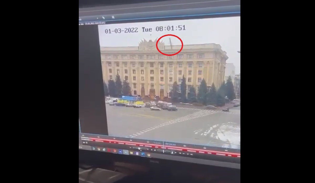 20220301_1646130330-405 بالفيديو: لحظة استهداف مبنى حكومي في اوكرانيا