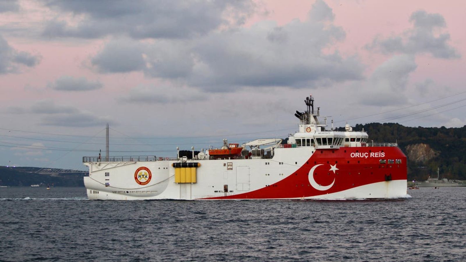 FD9BBF38-F4C6-4DA9-ADDF-68063FB78250 هبة تركية تصل الى لبنان يوم غد