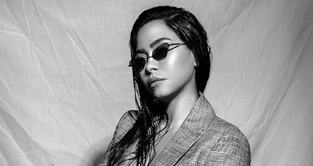 sherine12 شيرين تشوّق جمهورها