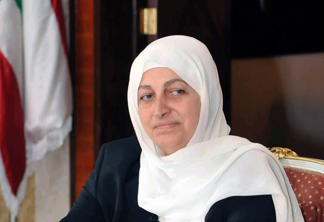 بهية الحريري بعد اجتماع في دارة “العمّة” انفضّ وقوفاً بعد عدم التوافق ترشيح النقيب وشمس الدين خارج قرار “المستقبل”