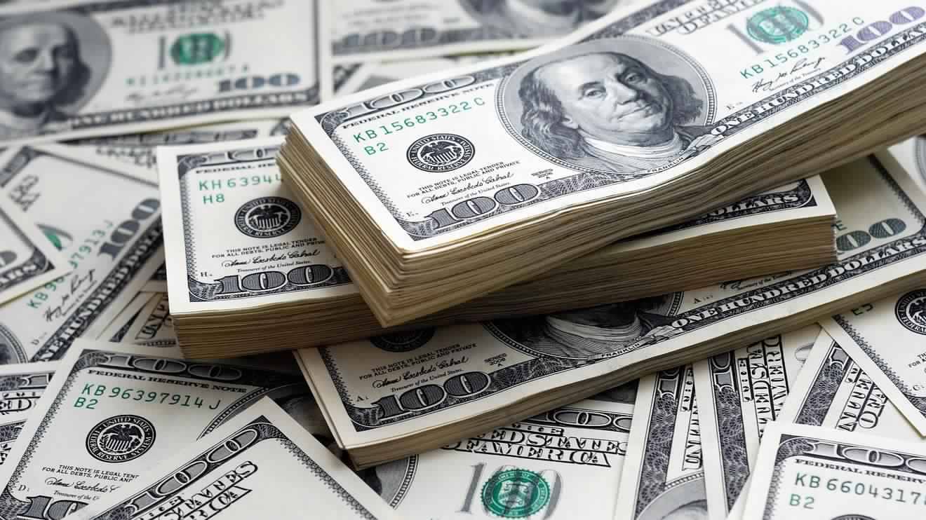 مع بداية الأسبوع.. كيف افتتح الدولار في السوق الموازية؟