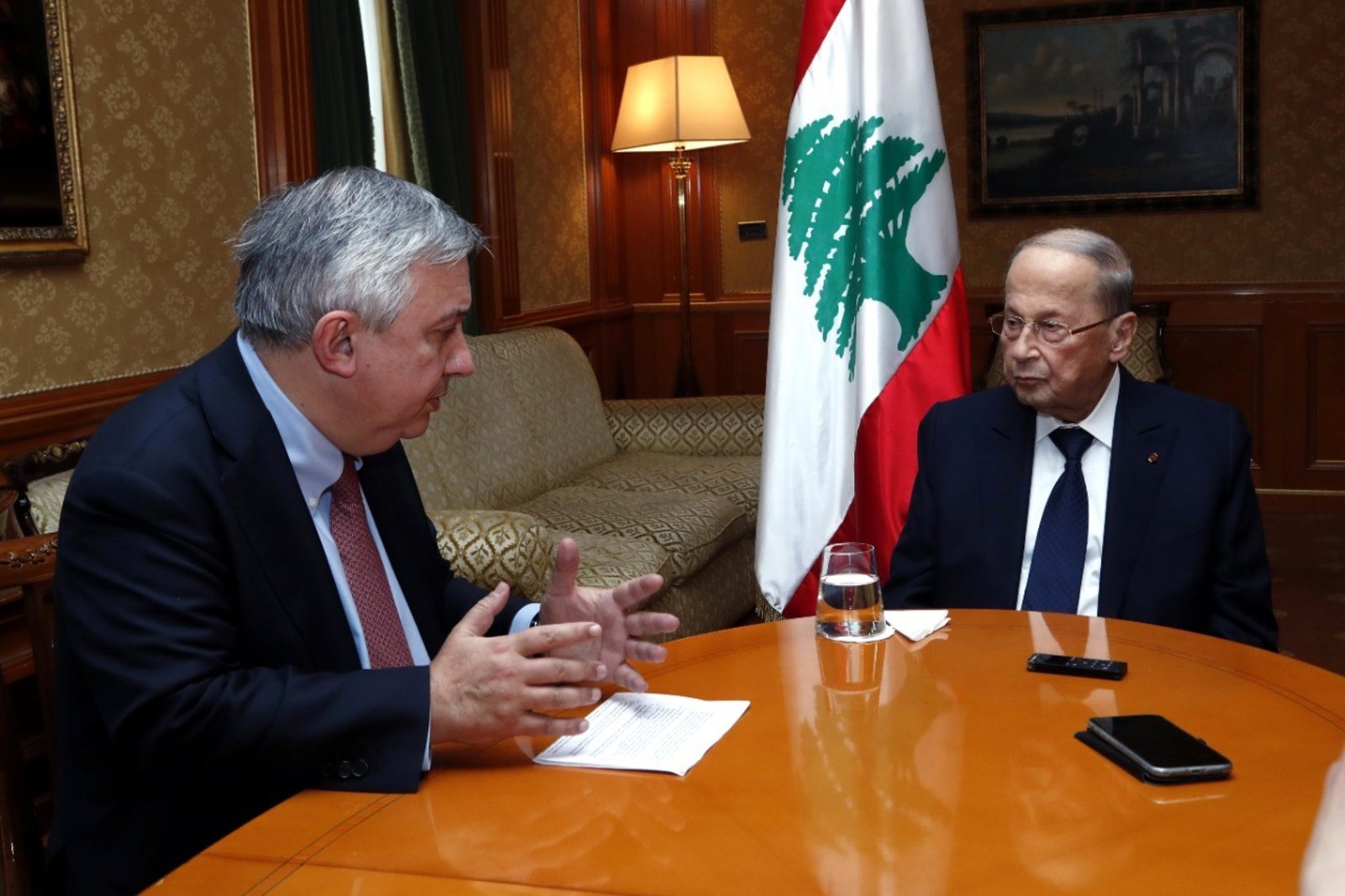 عون وصحيفة La Repubblica عون: البابا سيقوم بمبادرة لمساعدة لبنان وليس لحزب الله من تأثيرعلى الواقع الامني للبنانيين في الداخل