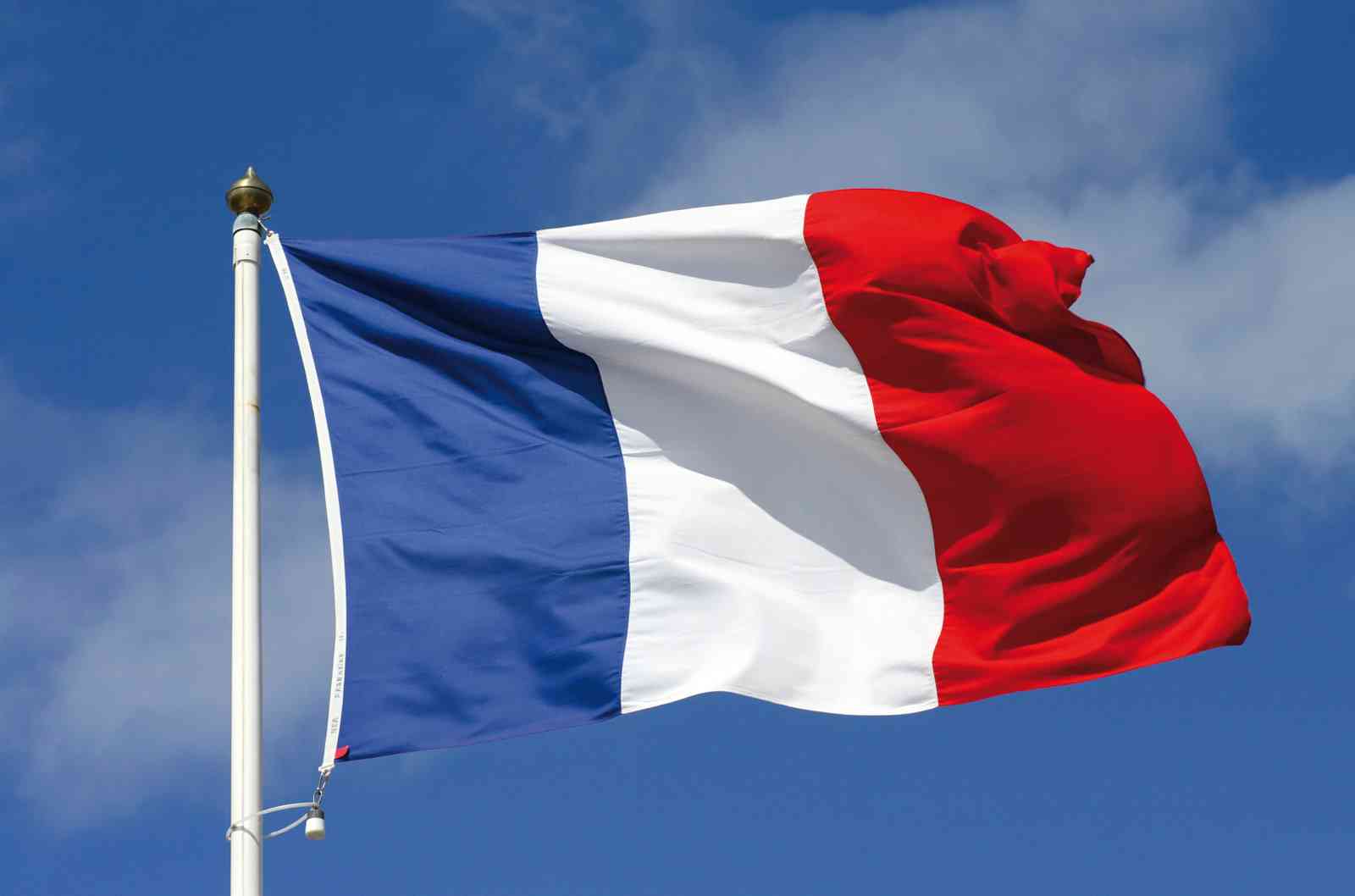 فرنسا سترسل المساعدات الى سوريا عبر المنظمات غير الحكومية