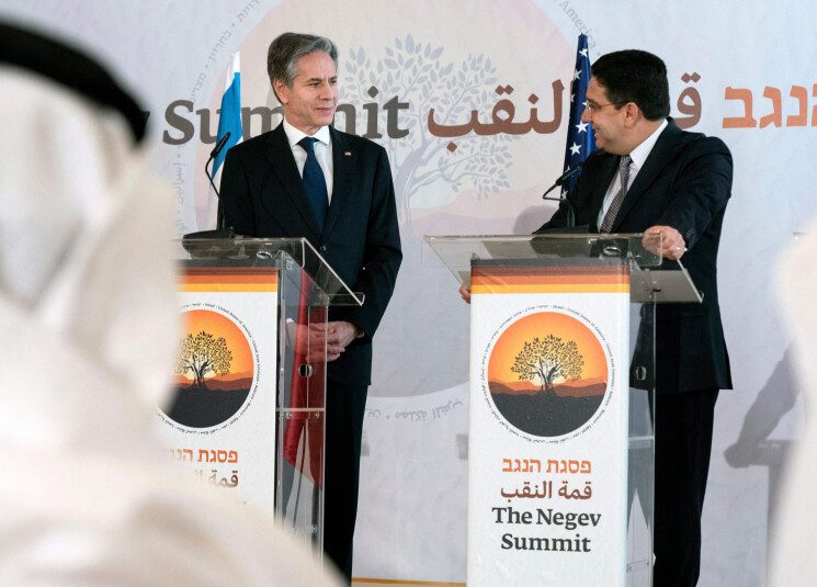 قمة النقب لبنان «غائب عن السمع»