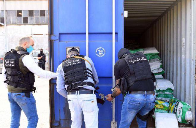 مخدرات مرفا السكانر يغيب والمخبرون يحضرون : هكذا تُضبط المخدرات في مرفأ بيروت