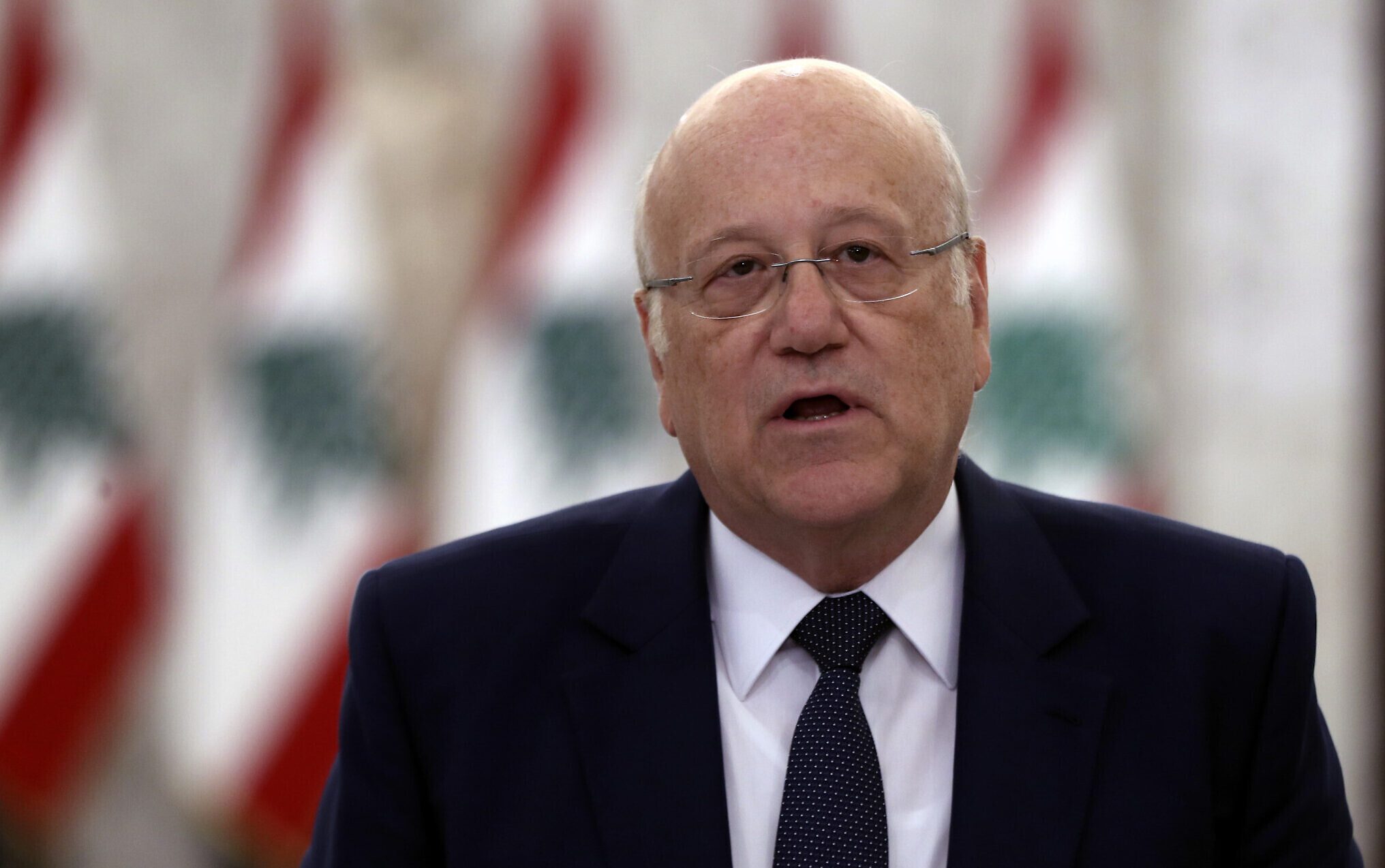 Najib Mikati ميقاتي: سيُطلب عدم وضع سقوف على سحب الرواتب