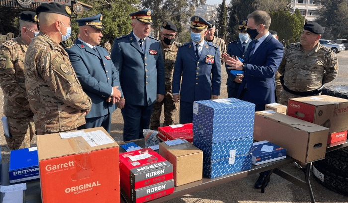 هبة بريطانية للجيش هبة بريطانية للجيش.. ماذا تحتوي؟