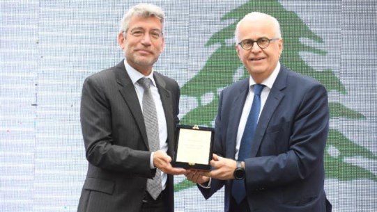 9FA35748-5FED-4569-A538-6F1CFDBBD976