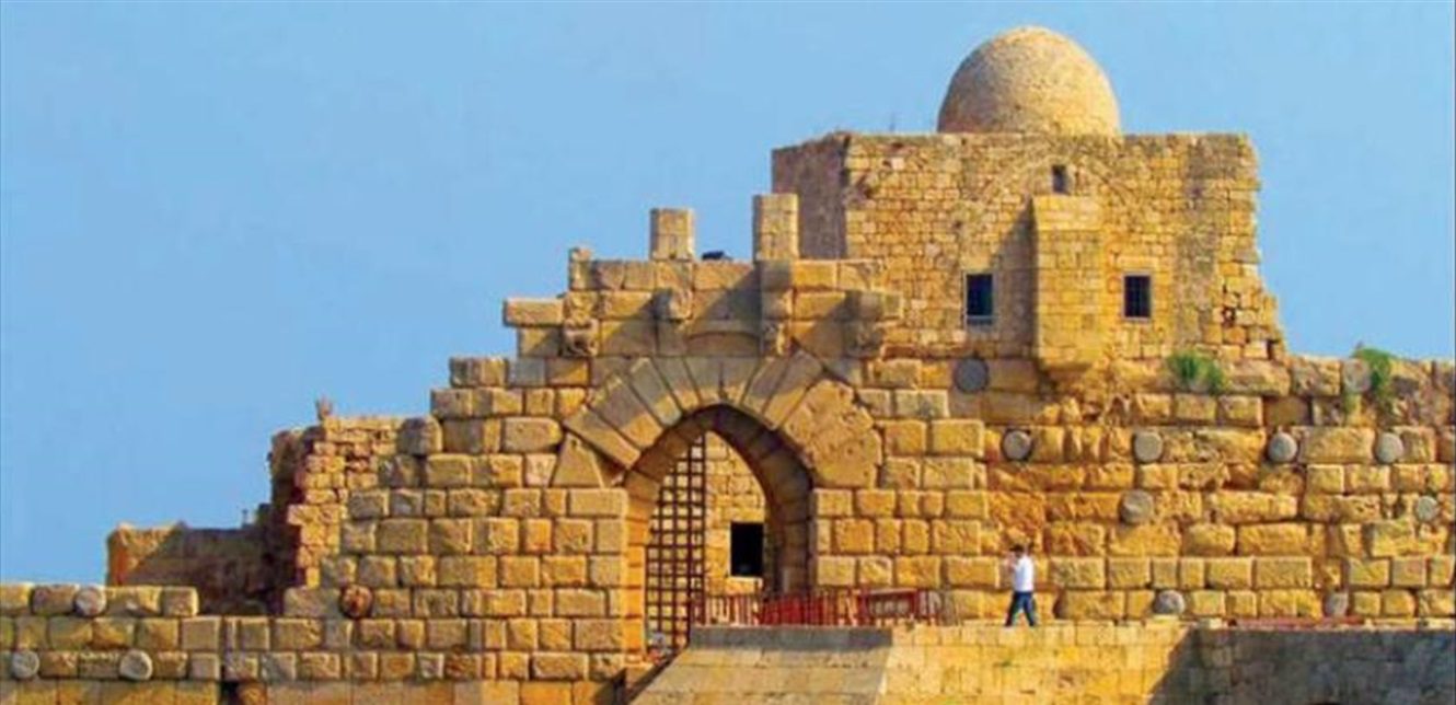 صيدا القلعة البحرية مرشح الثنائي في صيدا-جزّين يوزع الرشى الانتخابية
