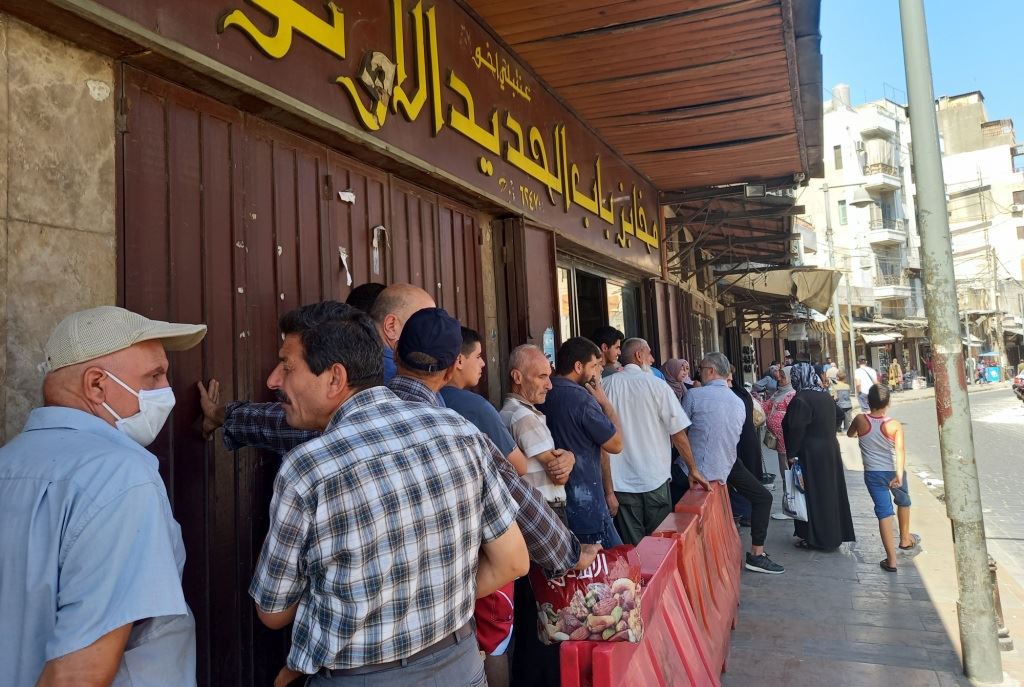طرابلس طوابير افران إقفال مطاحن سبلين بالشمع الأحمر لوجود قمح فاسد فيها طوابير الخبز عائدة… والربطة بـ30 ألفاً!؟
