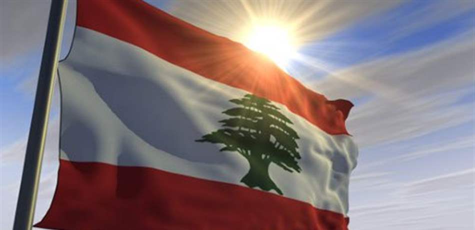 علم لبنان شمس التغريد يستمر احتفلًا بالاستقلال