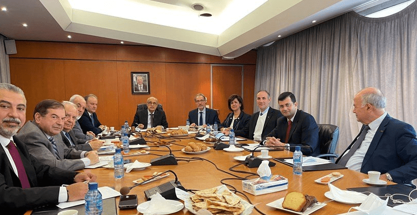 إجتماع لنقابات المهن الحرة وجمعية مصارف لبنان للبحث في مسألة إستعادة الودائع