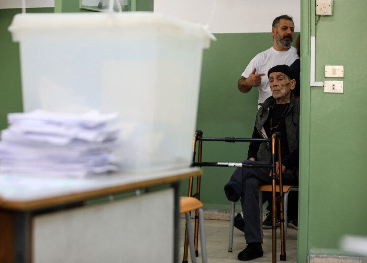 اقتراع 1 أولوية اعادة النظر بقانون الانتخابات