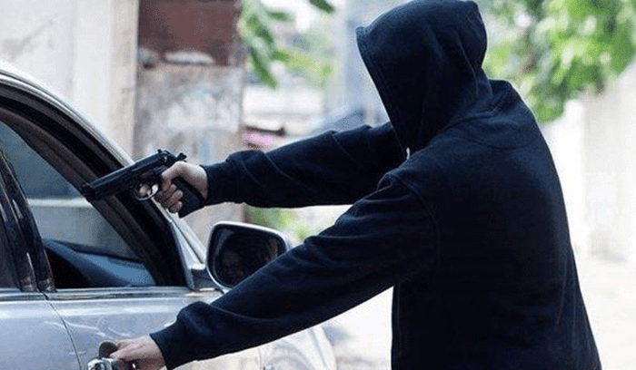 خطف سيارة مجهولون اعترضوا سائق فان في كفركلا واقتادوه الى جهة مجهولة