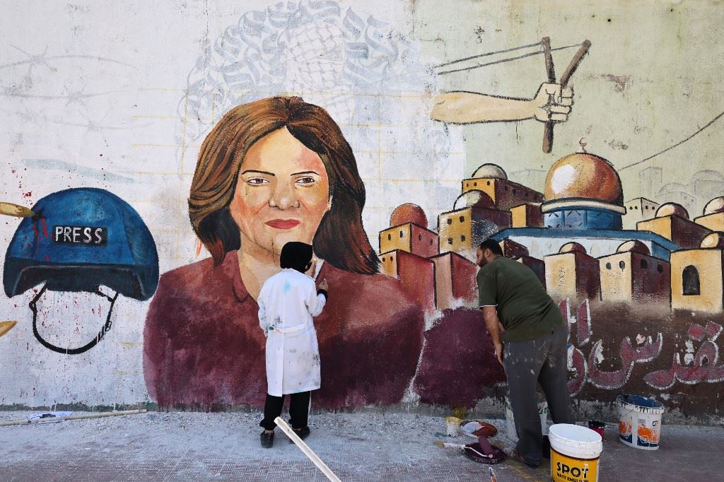 شيرين بو عاقلة رسم شهادة شيرين واستشهادها