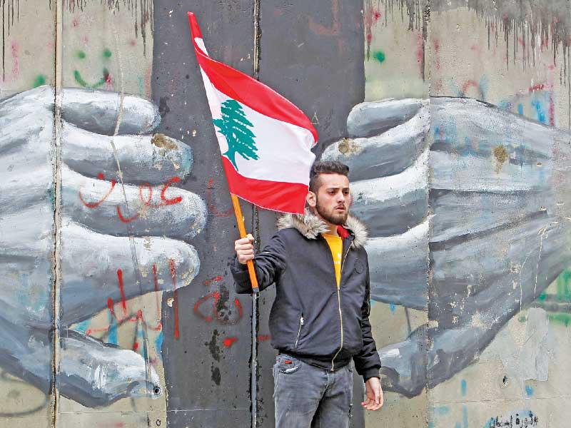 علم شاب إنجاز الانتخابات يُدخل لبنان في أزمة حكومية… ولاحقاً رئاسية