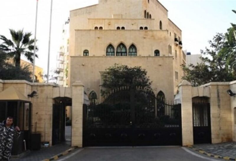عين التينة “عجقة” اوروبية في عين التينة