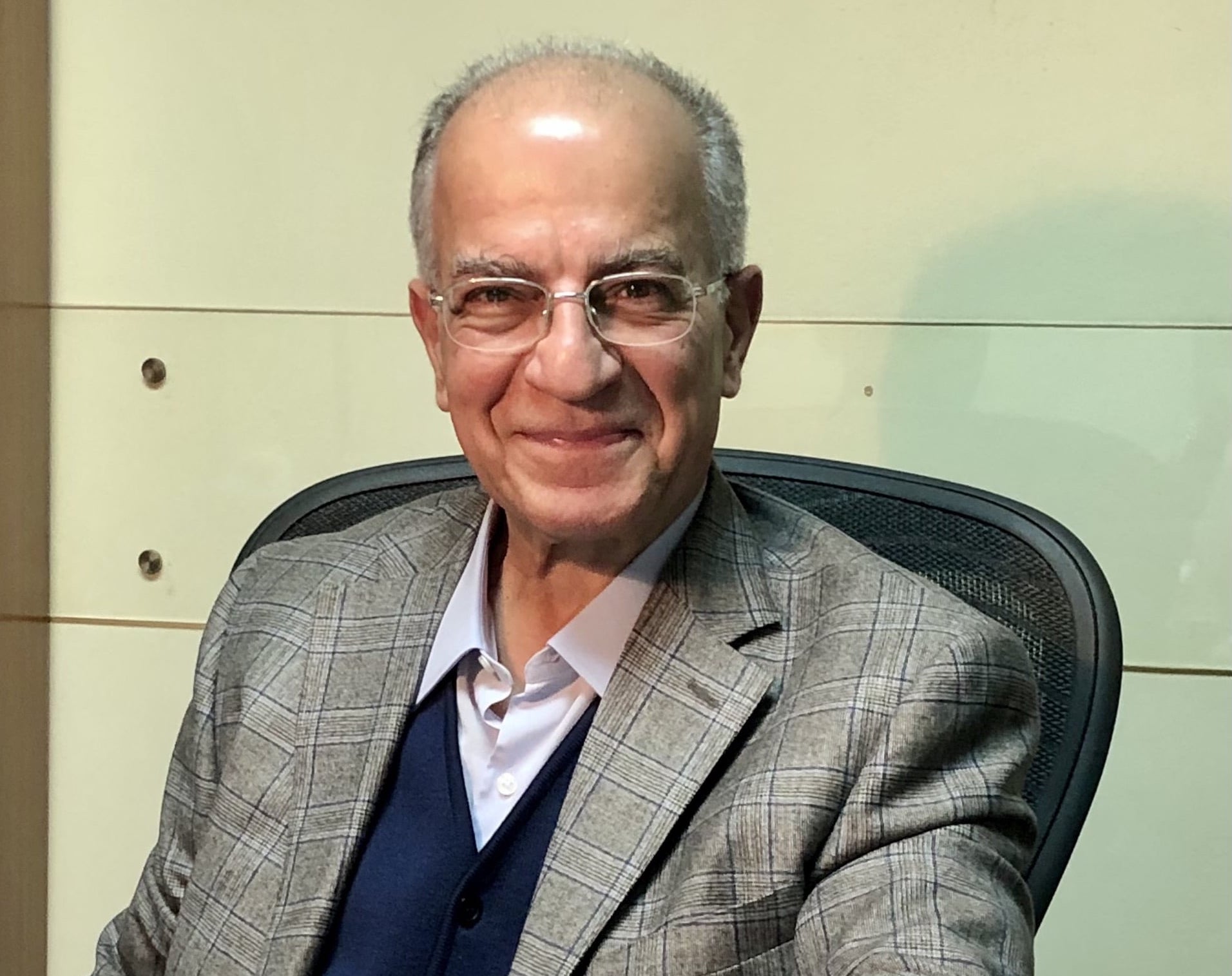 فرنسوا ضاهر خاص- القاضي السابق والمحامي فرانسوا ضاهـر، يشرح آلية ملء الشغور في حاكمية مصرف لبنان