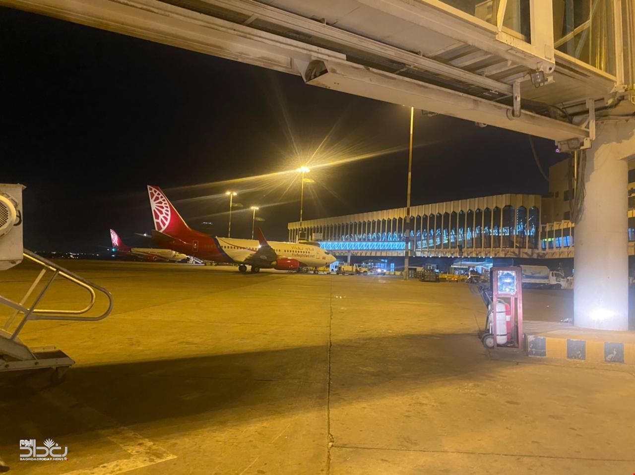الصور الأولى لانفجار طائرة مسيرة قرب قاعدة جوية داخل مطار بغداد