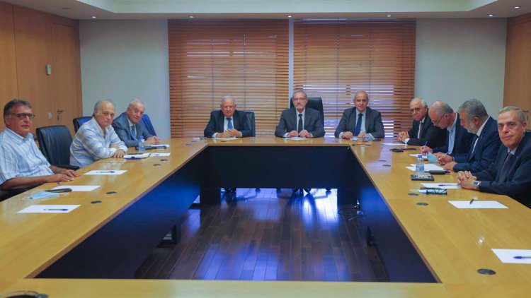 نقباء المهن الحرة وجمعية المصارف بيان من نقباء المهن الحرة وجمعيّة المصارف