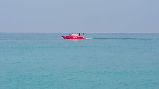 8D76C676-7568-4EF0-8496-C107E3693235 انتشال غريق من مياه الأولي في صيدا