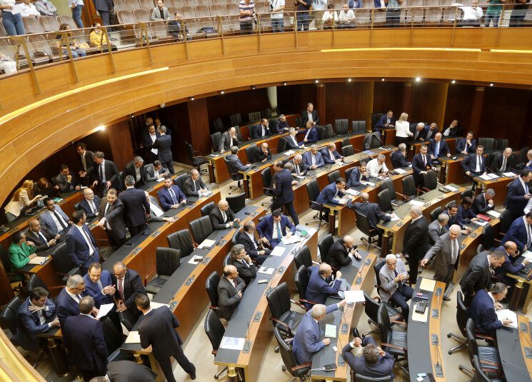 النواب مجلس لجنة الاعلام والاتصالات: الجلسة تحوّلت الى جلسة مساءلة لوزير الاتصالات