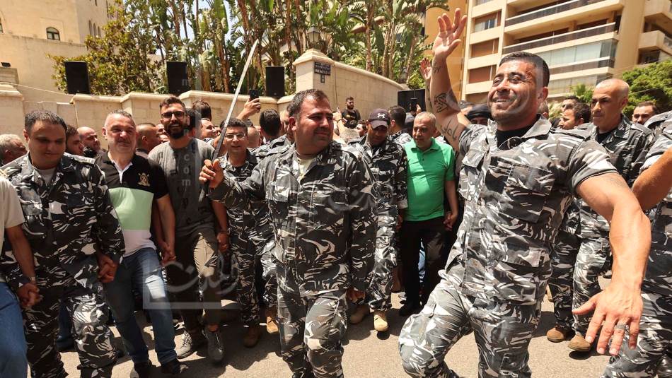 حرس عين التينة احتفال الأكثرية تعود إلى “الثلاثي”… “بالمفرّق”