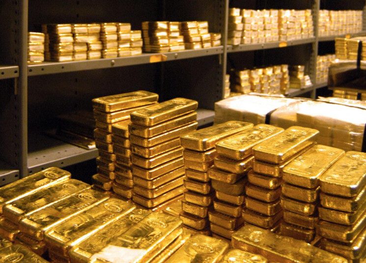 الذهب يهبط مقابل ارتفاع الدولار