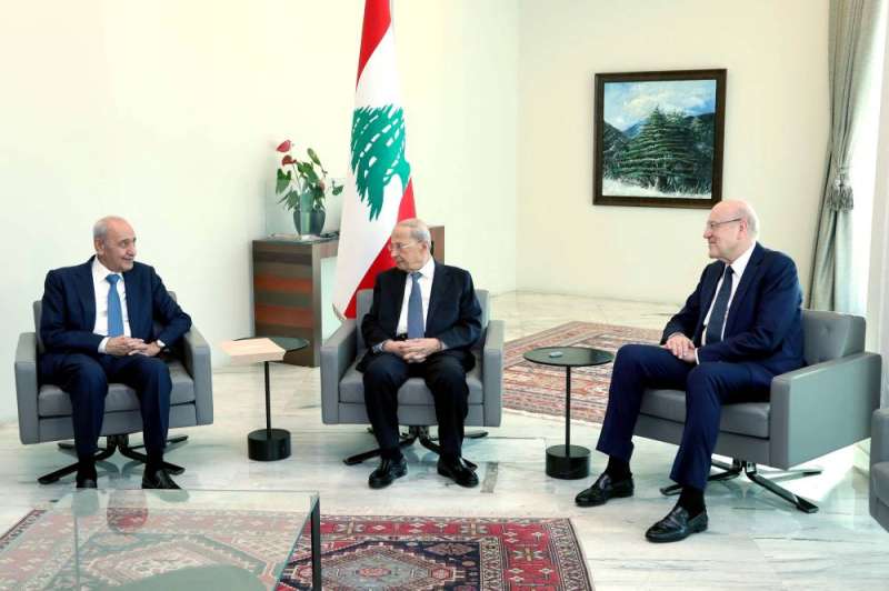 عون بري ميقاتي 2 “تواطؤ رئاسي” حكومي: خلوة بعبدا كرّست “الاتفاق على عدم الاتفاق”