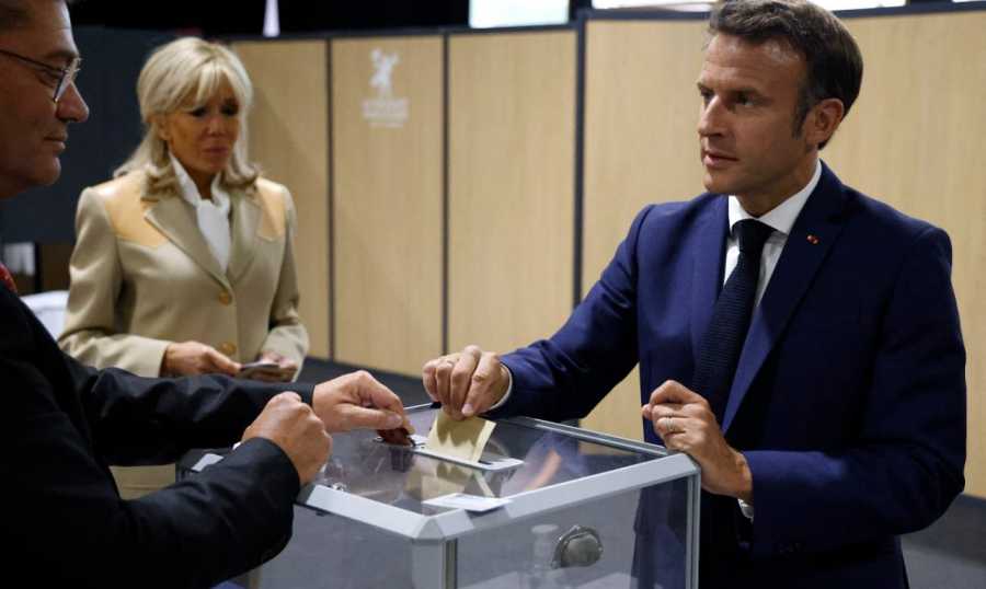 الفرنسيّون يقترعون في الدورة الأولى من الانتخابات التشريعيّة.. ماذا عن نسبة المشاركة؟