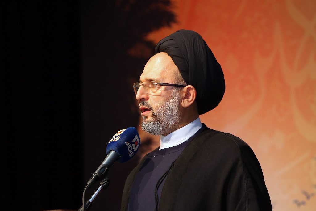 فضل الله في خطبة الجمعة يدعو للوقوف صفّاً واحداً لمواجهة التهديدات