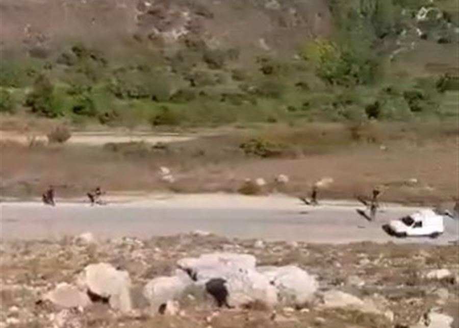 القمصان السود بالفيديو- حزب اللّه بالقمصان السود على الحدود!