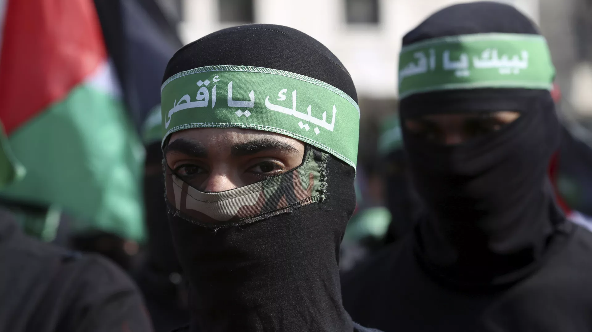 حماس غانتس: “حماس” تطلق النار من بين المدنيين وعلى العالم أن يحاسبها