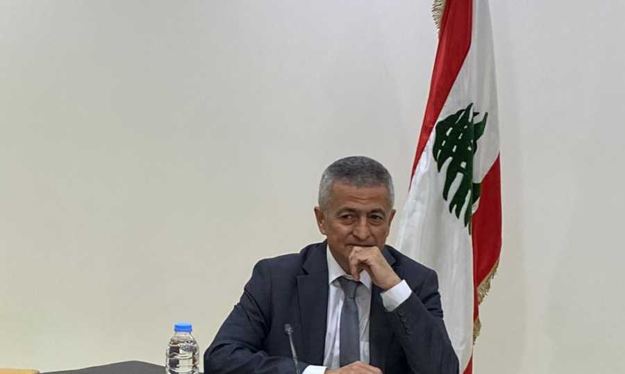 خليل وزير المال وقّع ترقيات ضباط