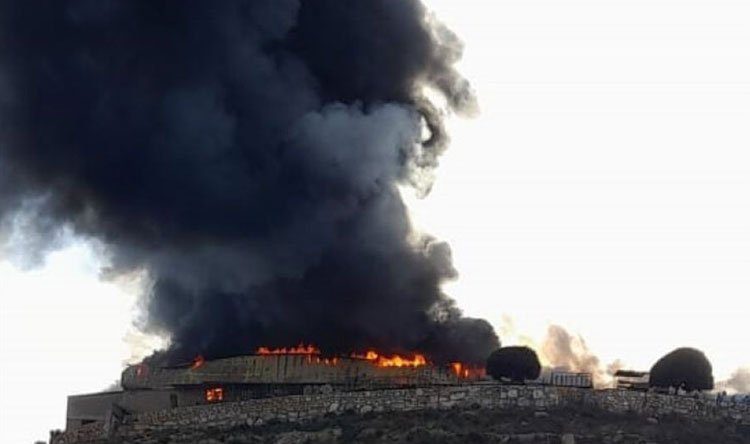 زفتا خسائر بالملايين وتشريد 200 عائلة… استمرار المحاولات لإطفاء حريق زفتا