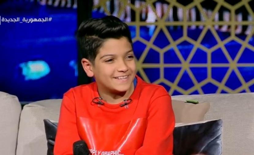 بالصورة- طفل “الغزالة الرايقة” اشترى سيارة… و”خايف من الحسد”