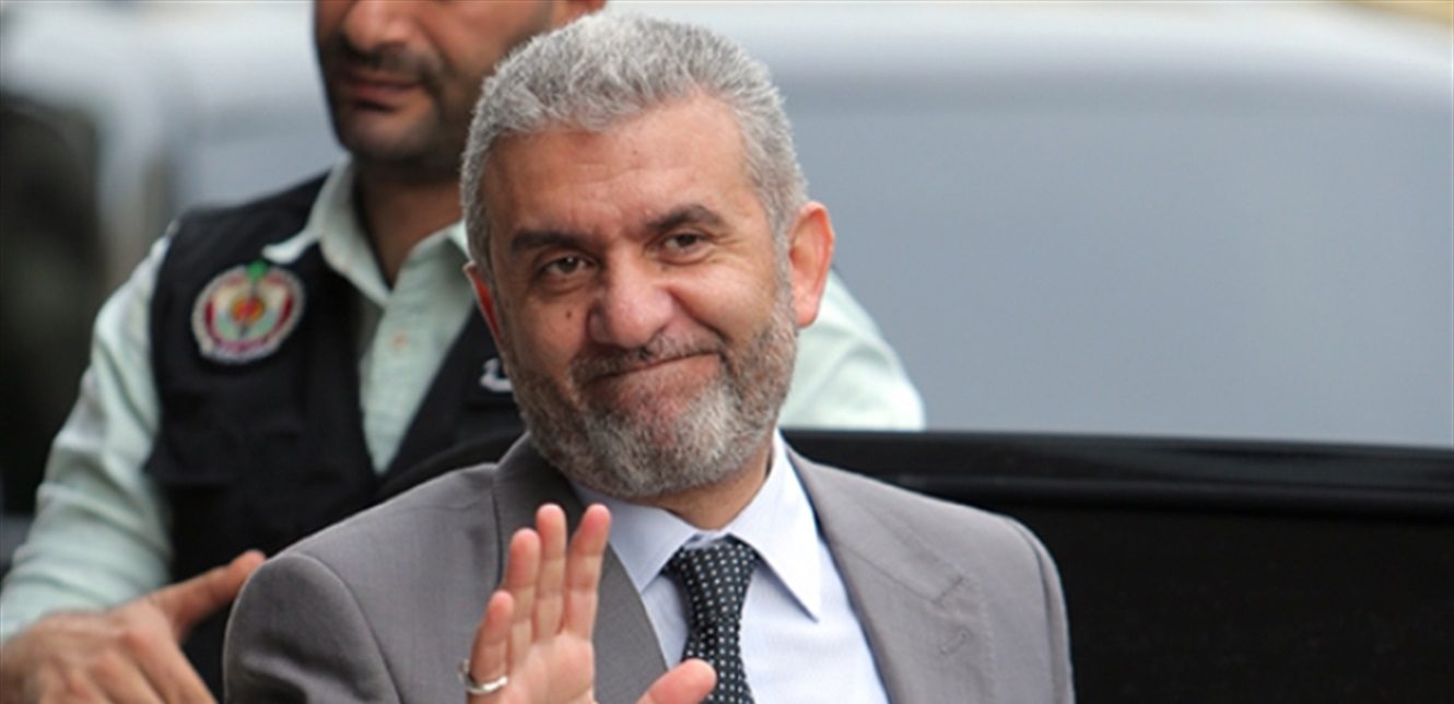 مصطفى بيرم رفع المساعدة الاجتماعية لموظفي القطاع العام الى راتب كامل بهذا الشرط