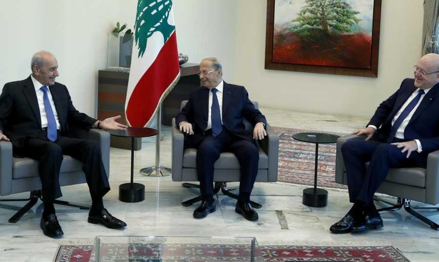 6da731c0de4d89a9e86cbe76aee2e2e8 من انضم الى الاجتماع الثلاثي في بعبدا؟
